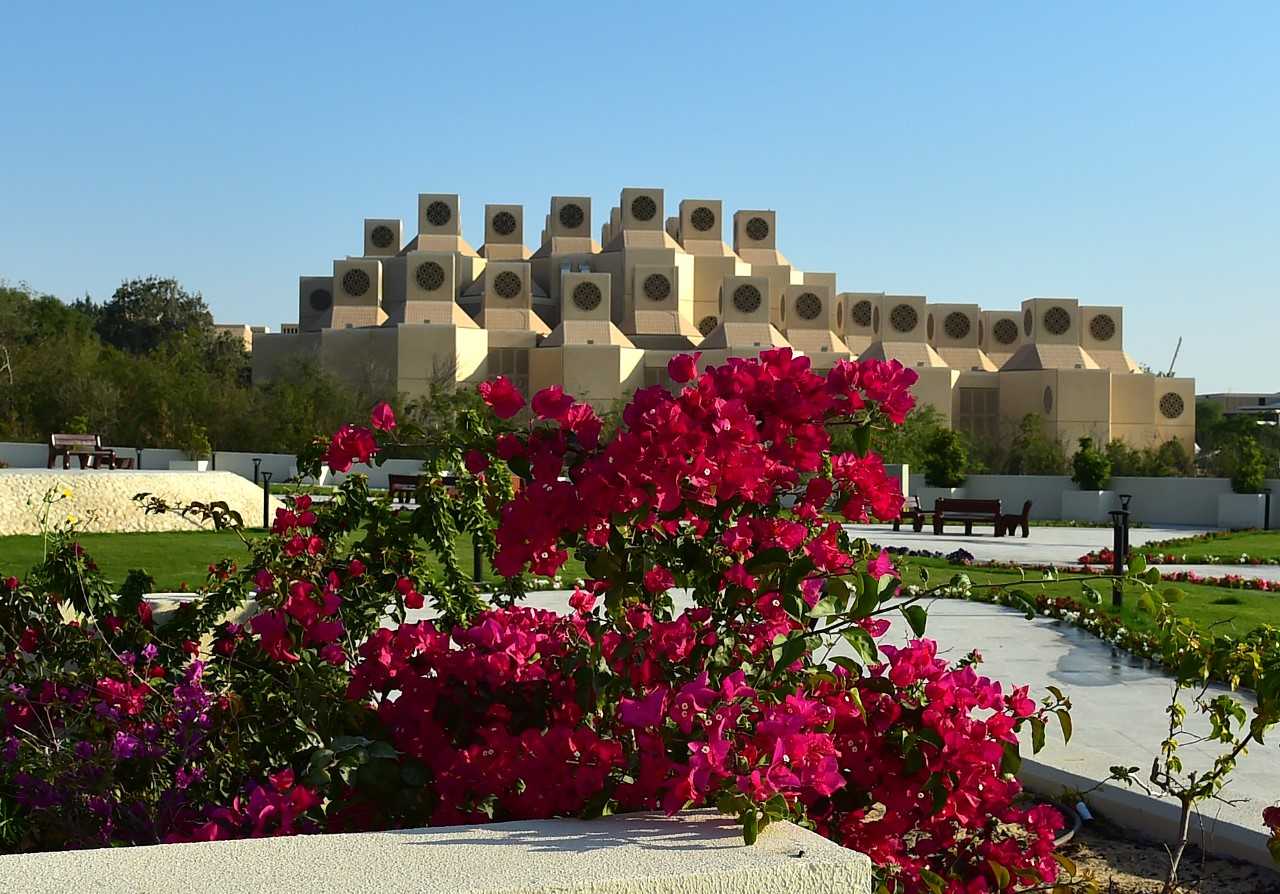 qu-building-image-ns
